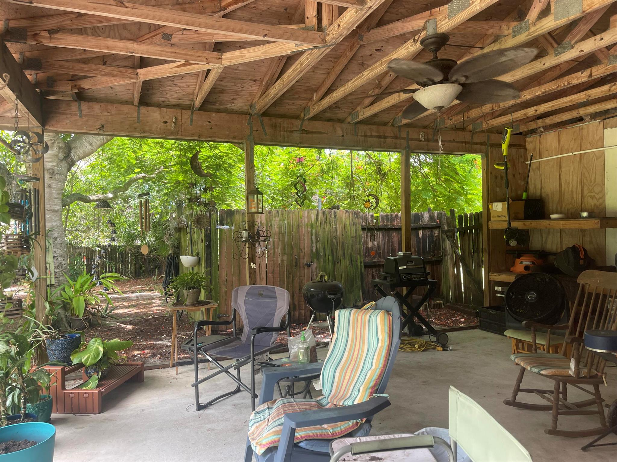 11415 54 Street N, West Palm Beach, FL, 33411/$319,000 3 11415 54 Street N