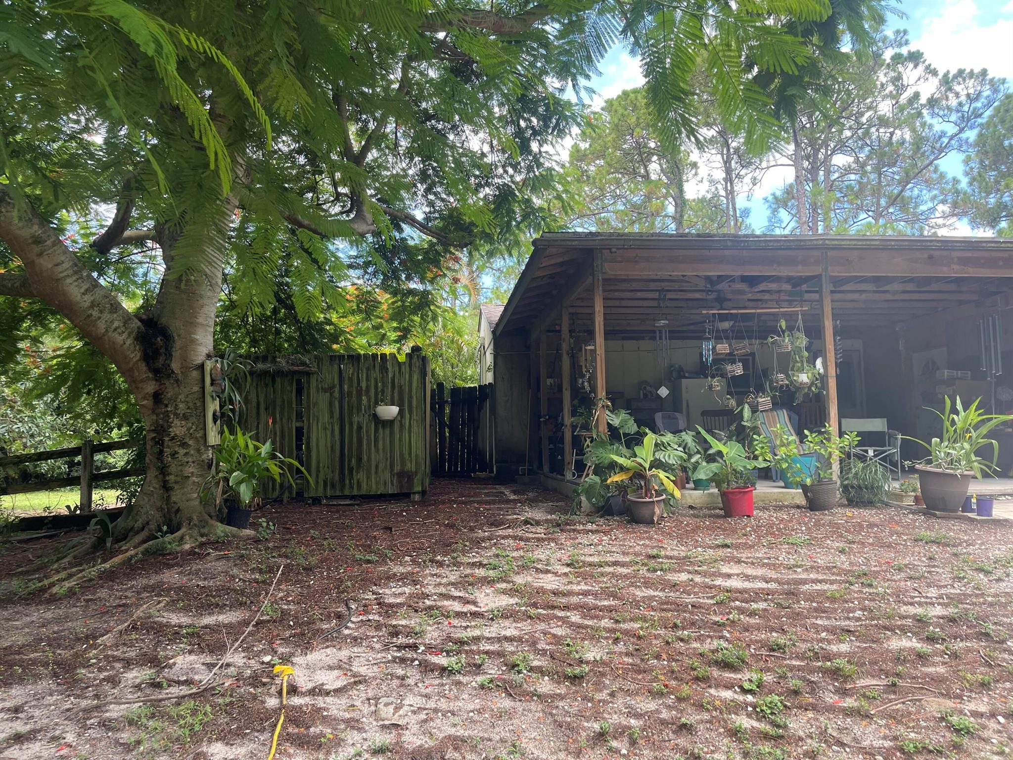 11415 54 Street N, West Palm Beach, FL, 33411/$319,000 4 11415 54 Street N
