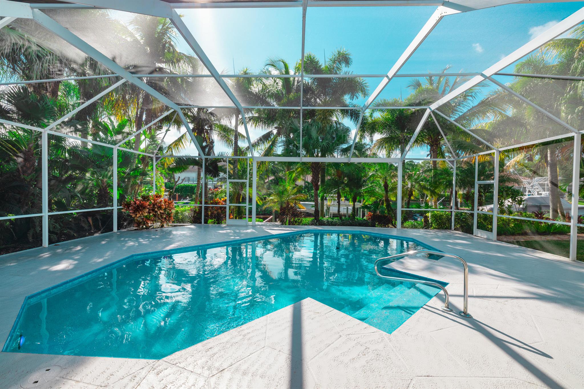 LOXAHATCHEE POINTE - Residential