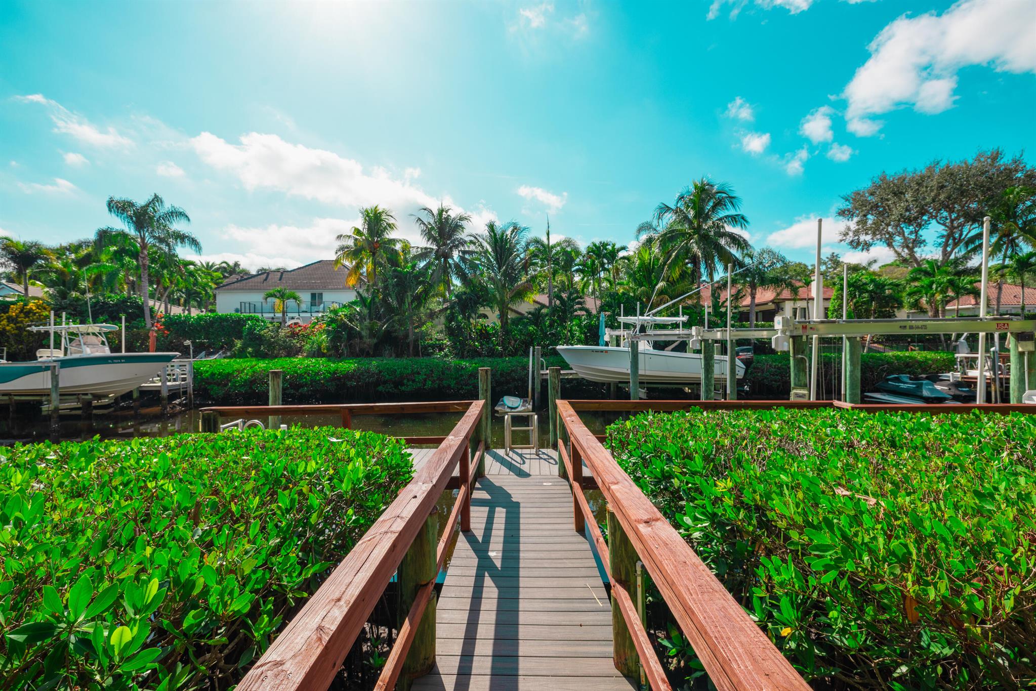 LOXAHATCHEE POINTE - Residential