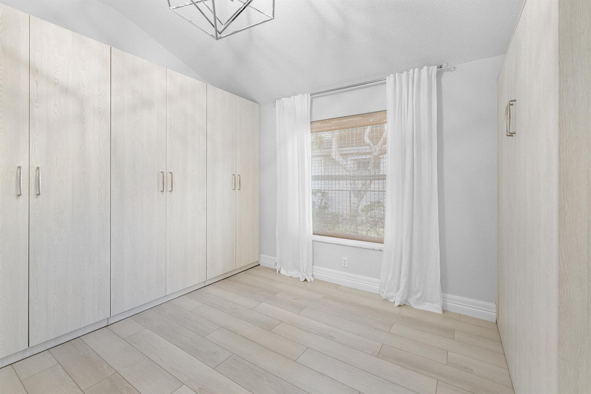 LOXAHATCHEE POINTE - Residential