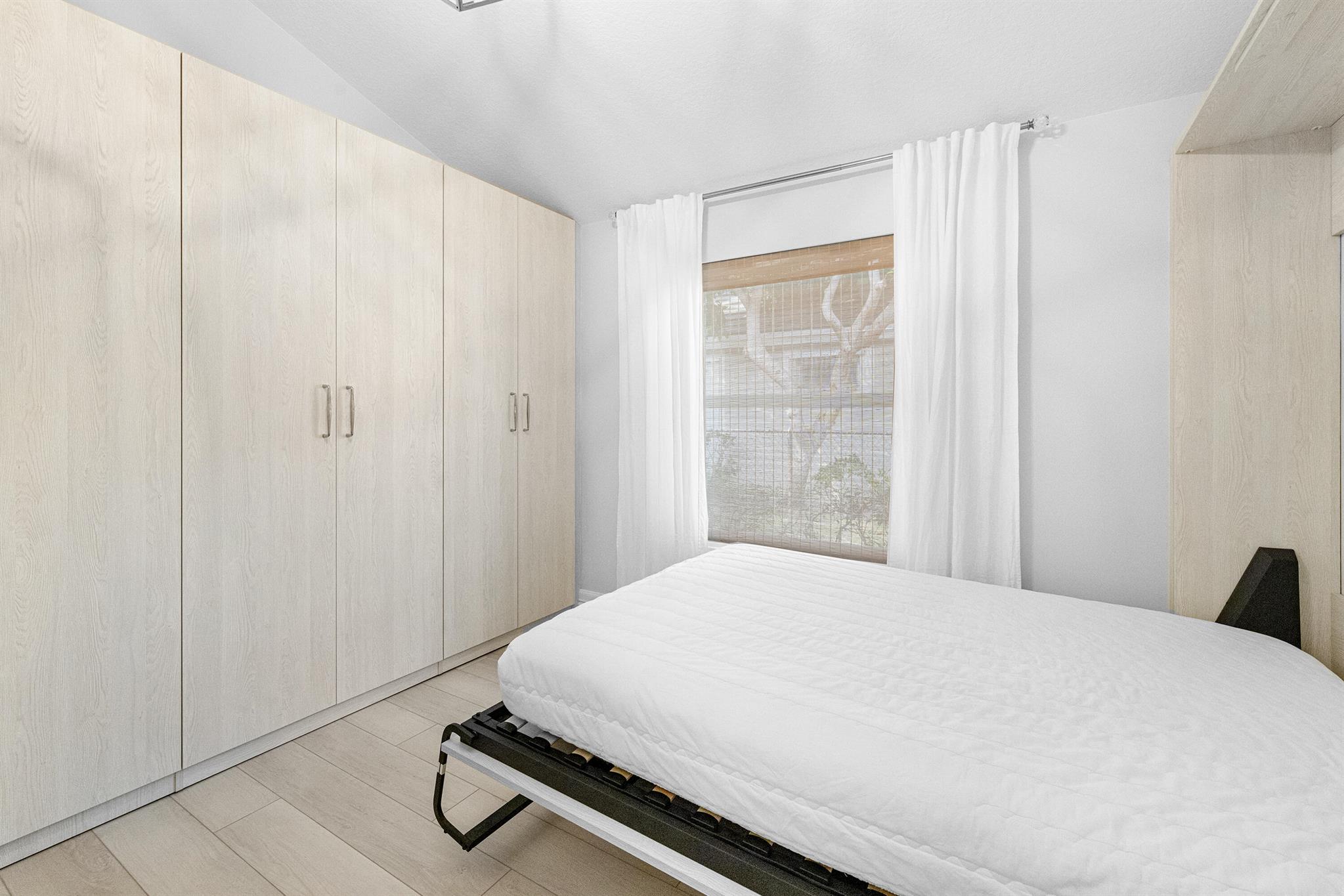 LOXAHATCHEE POINTE - Residential