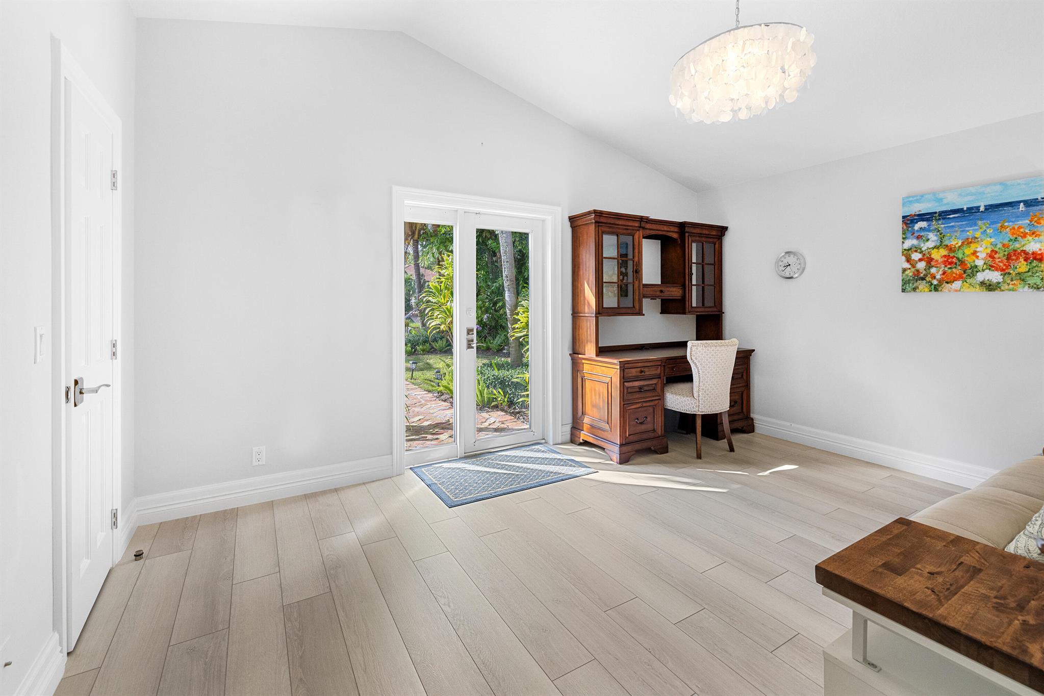 LOXAHATCHEE POINTE - Residential