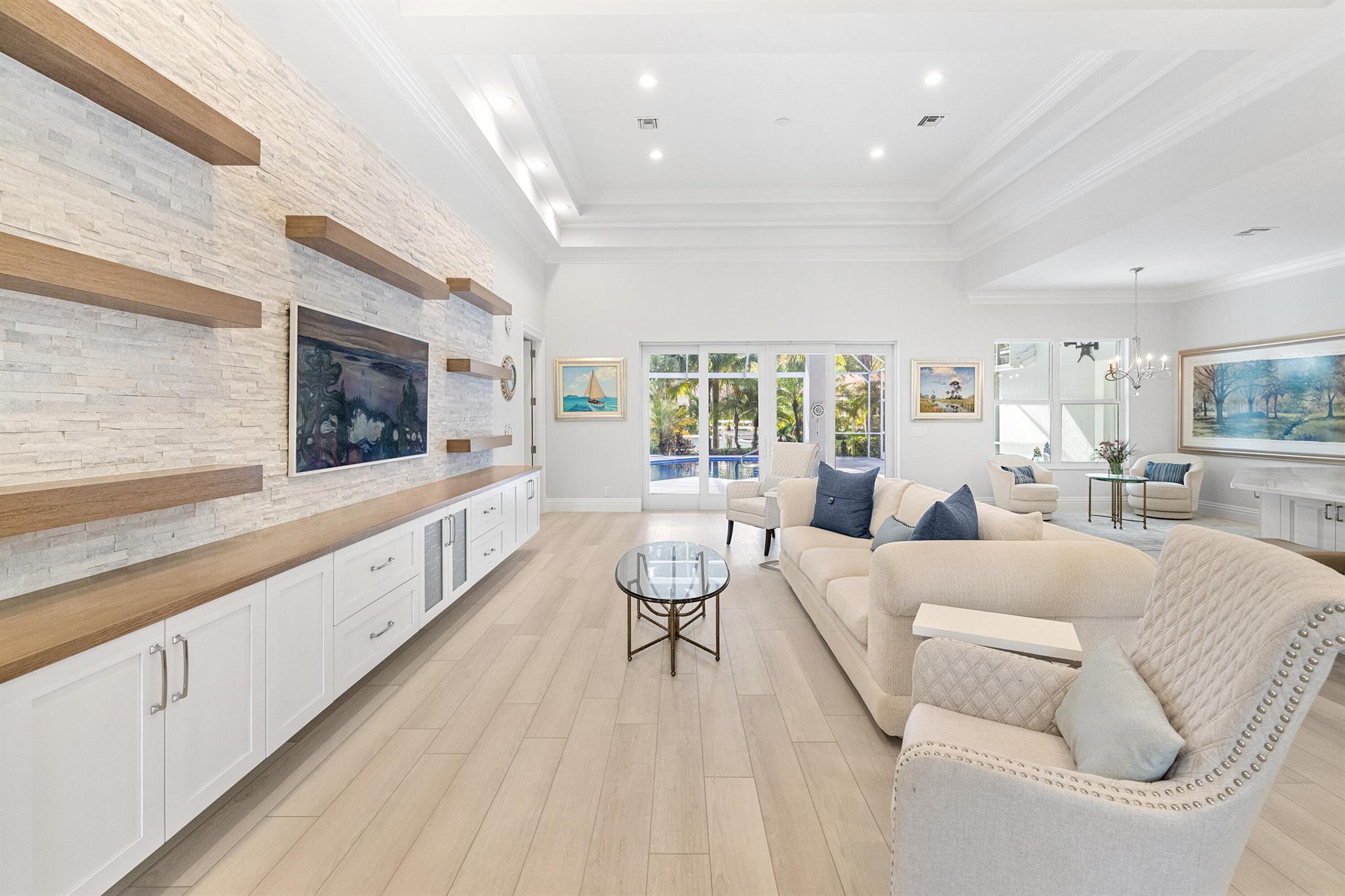 LOXAHATCHEE POINTE - Residential