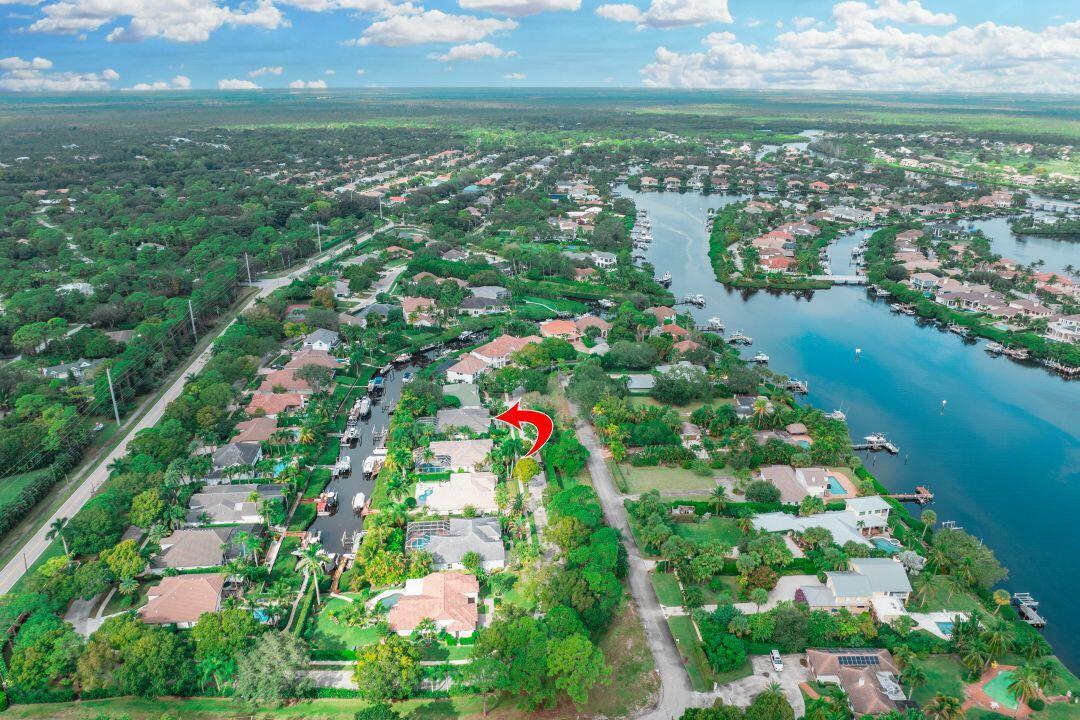 LOXAHATCHEE POINTE - Residential