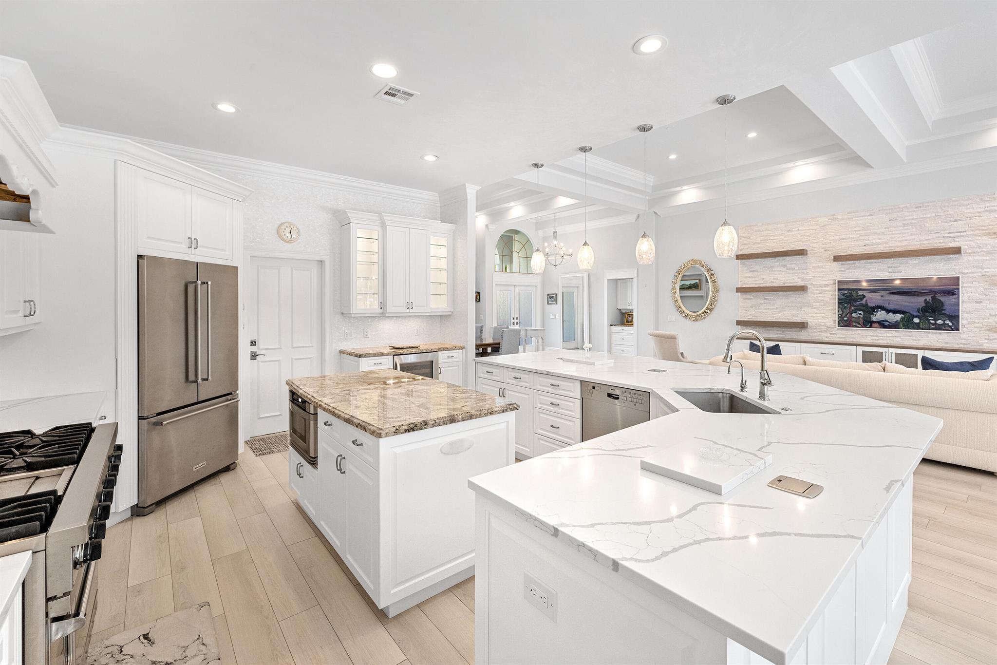 LOXAHATCHEE POINTE - Residential