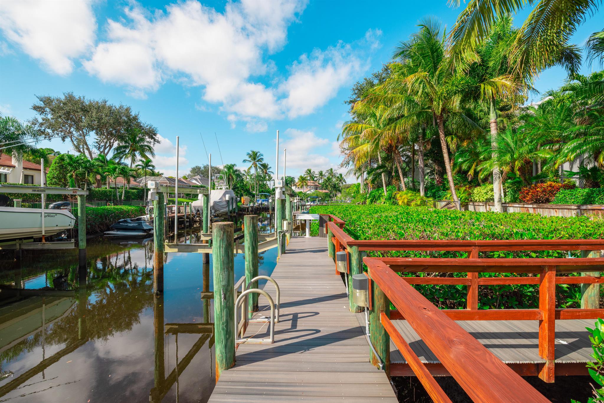 LOXAHATCHEE POINTE - Residential