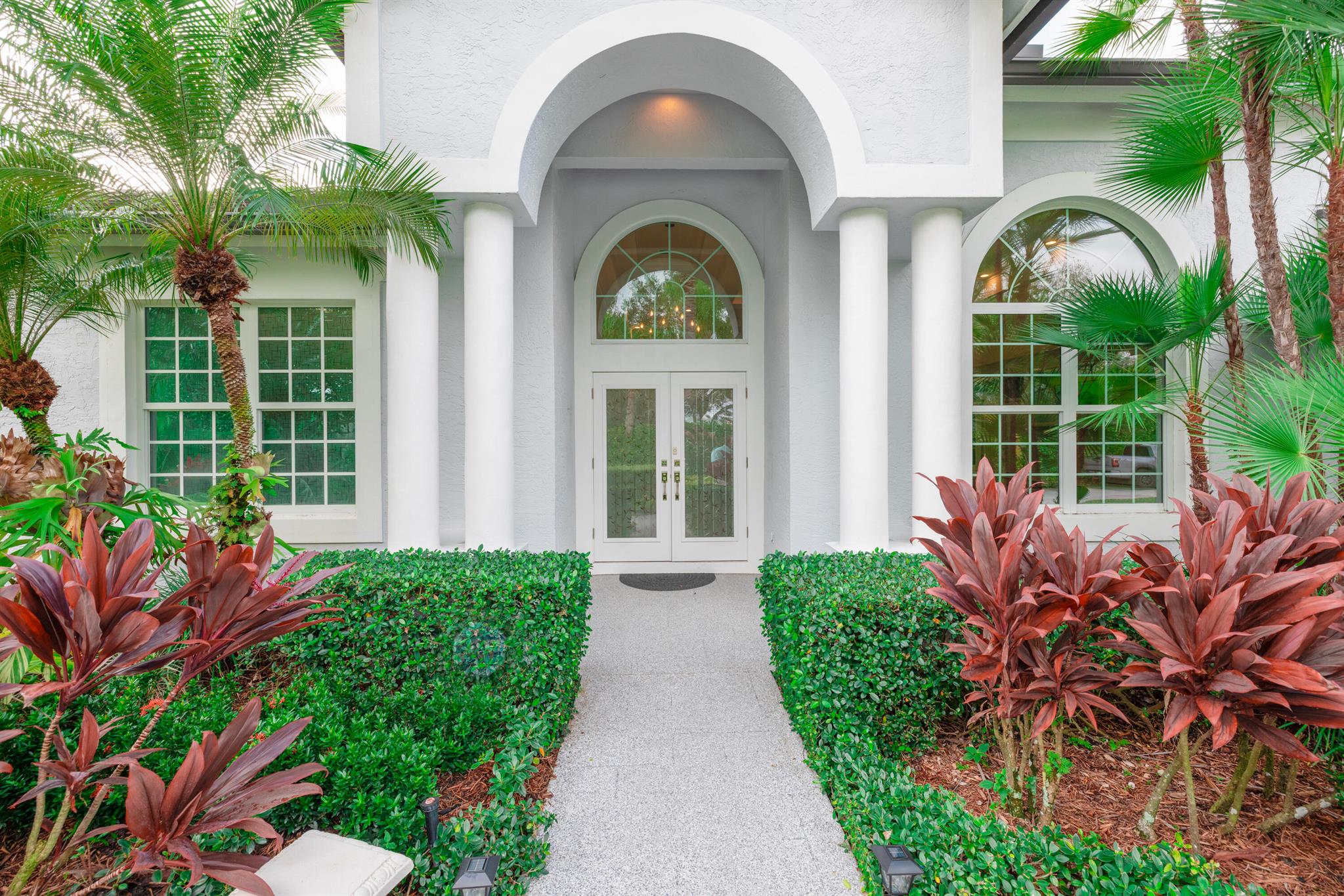 LOXAHATCHEE POINTE - Residential