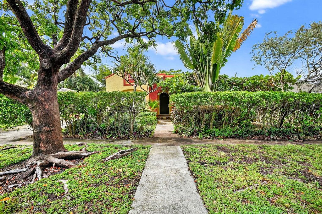 Photo of 620 Lytle Street, West Palm Beach, FL 33405 (MLS # R11104928)