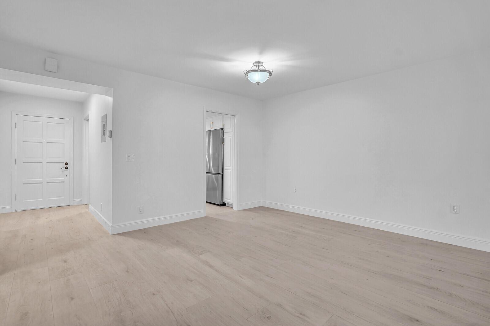 ATLANTIS SHERBROOKE VILLA - Residential