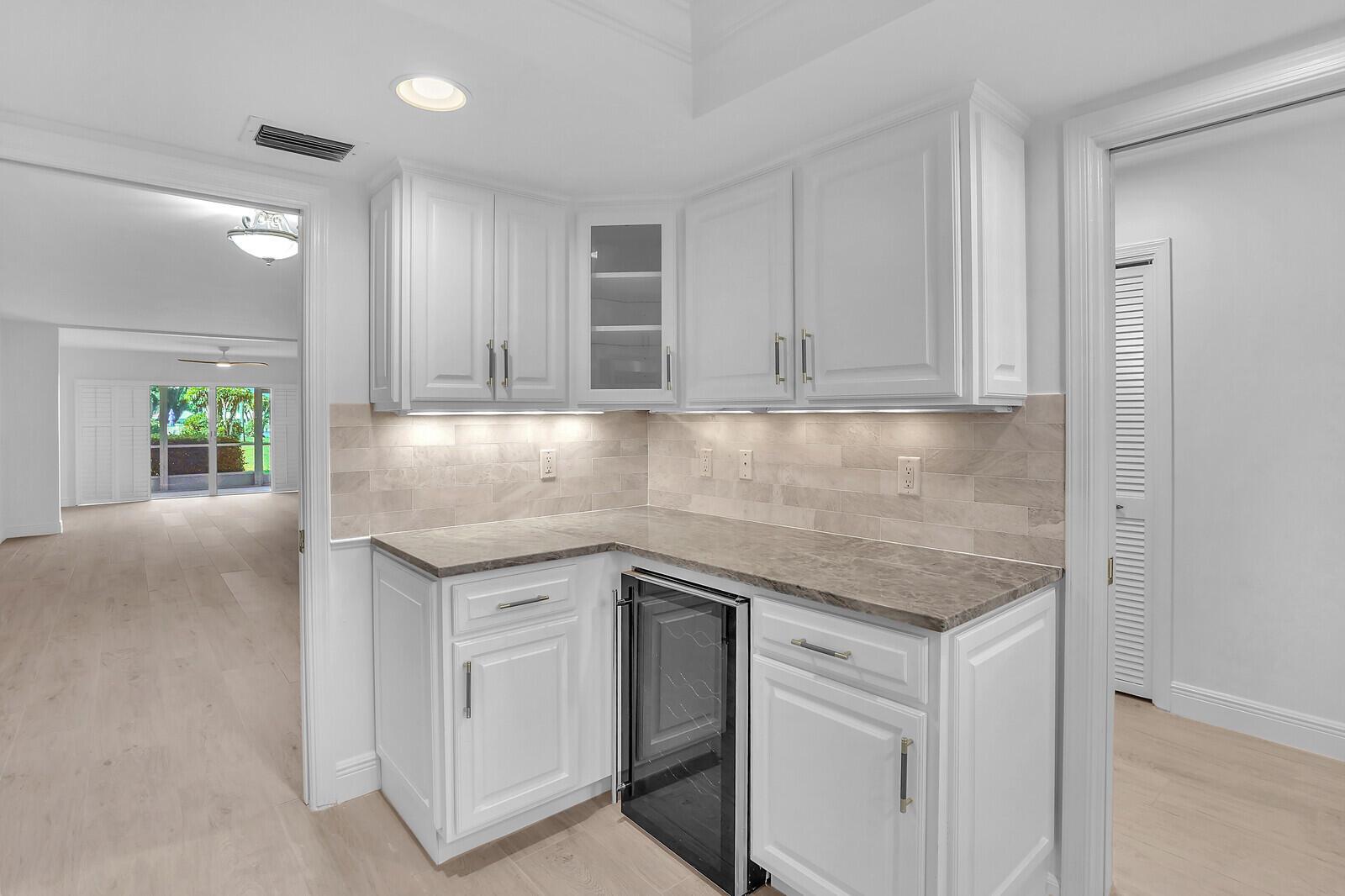 ATLANTIS SHERBROOKE VILLA - Residential