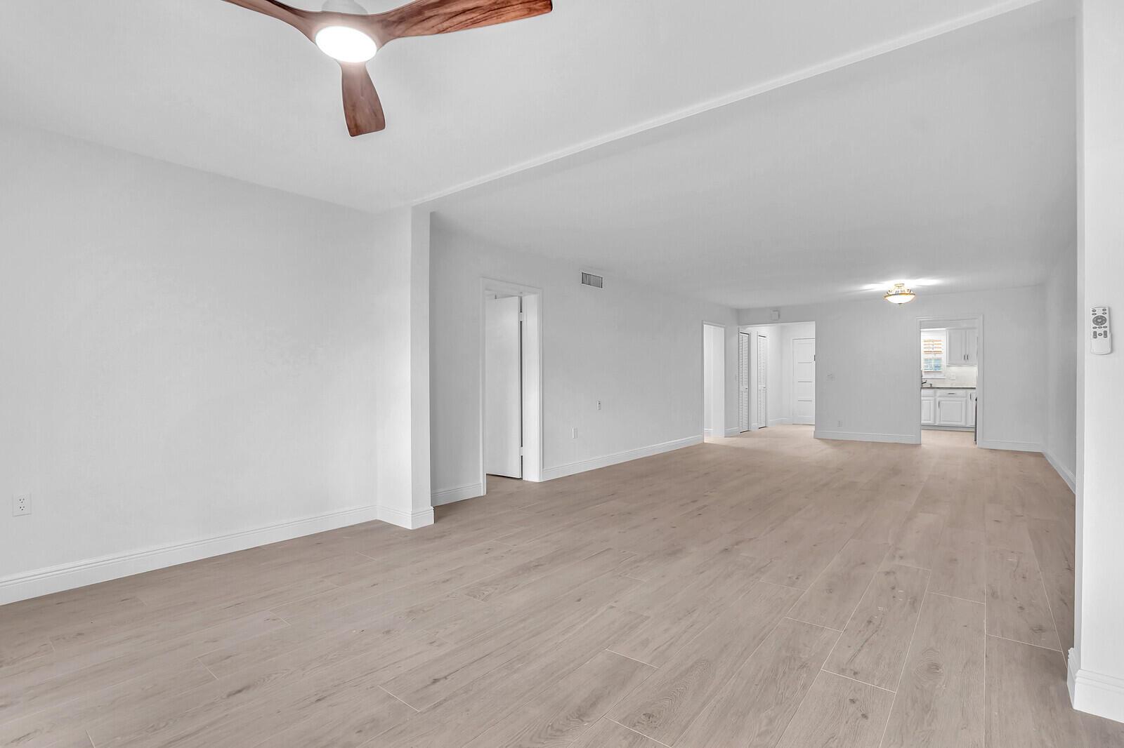 ATLANTIS SHERBROOKE VILLA - Residential
