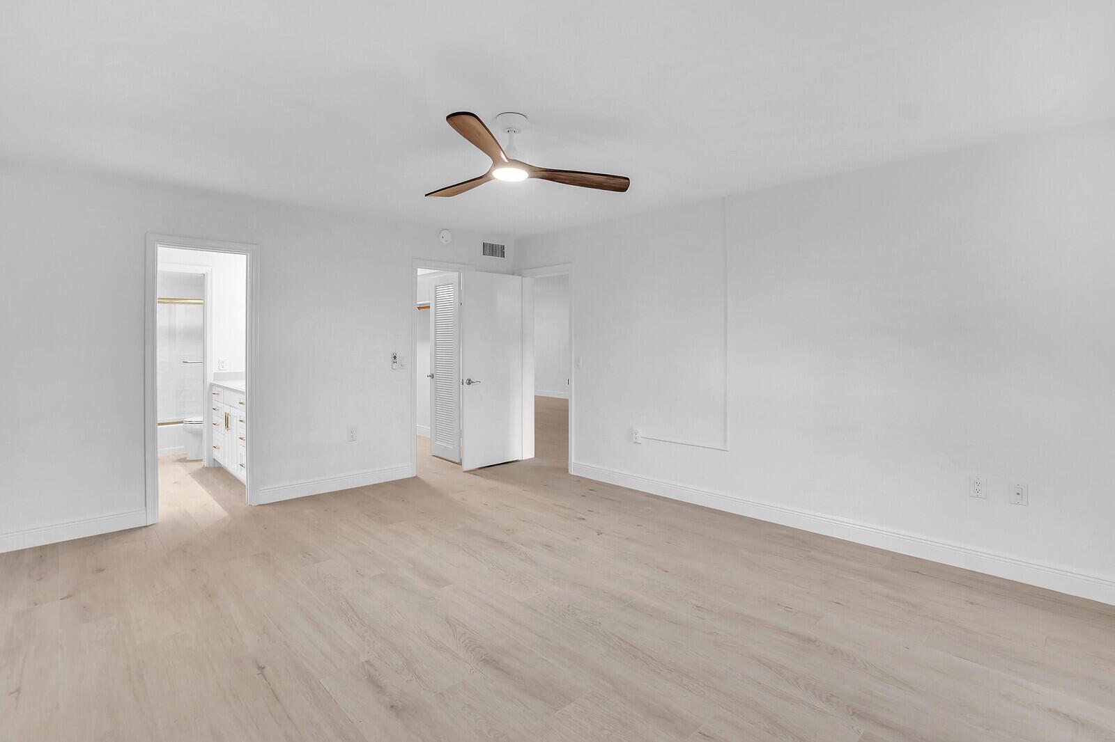 ATLANTIS SHERBROOKE VILLA - Residential