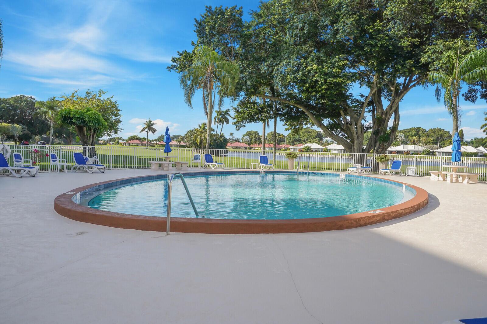 ATLANTIS SHERBROOKE VILLA - Residential