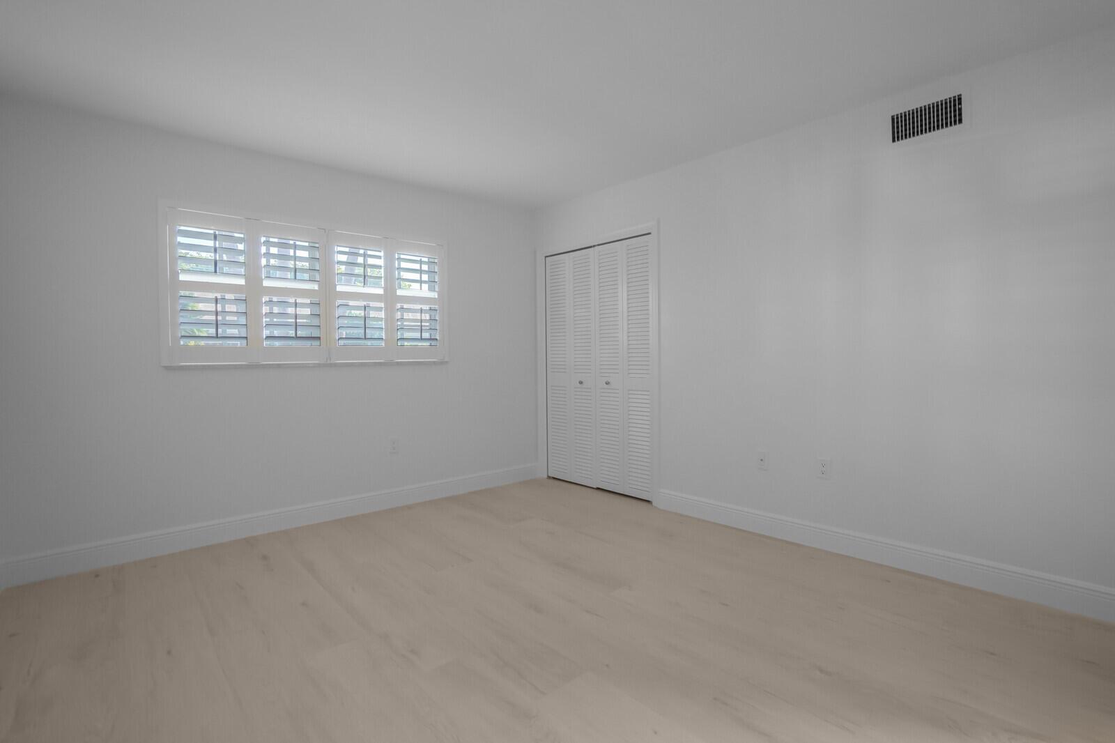 ATLANTIS SHERBROOKE VILLA - Residential