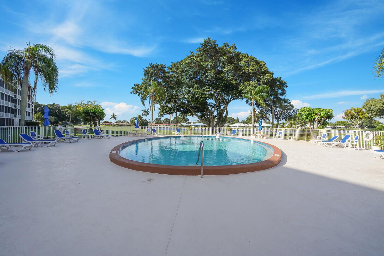 ATLANTIS SHERBROOKE VILLA - Residential