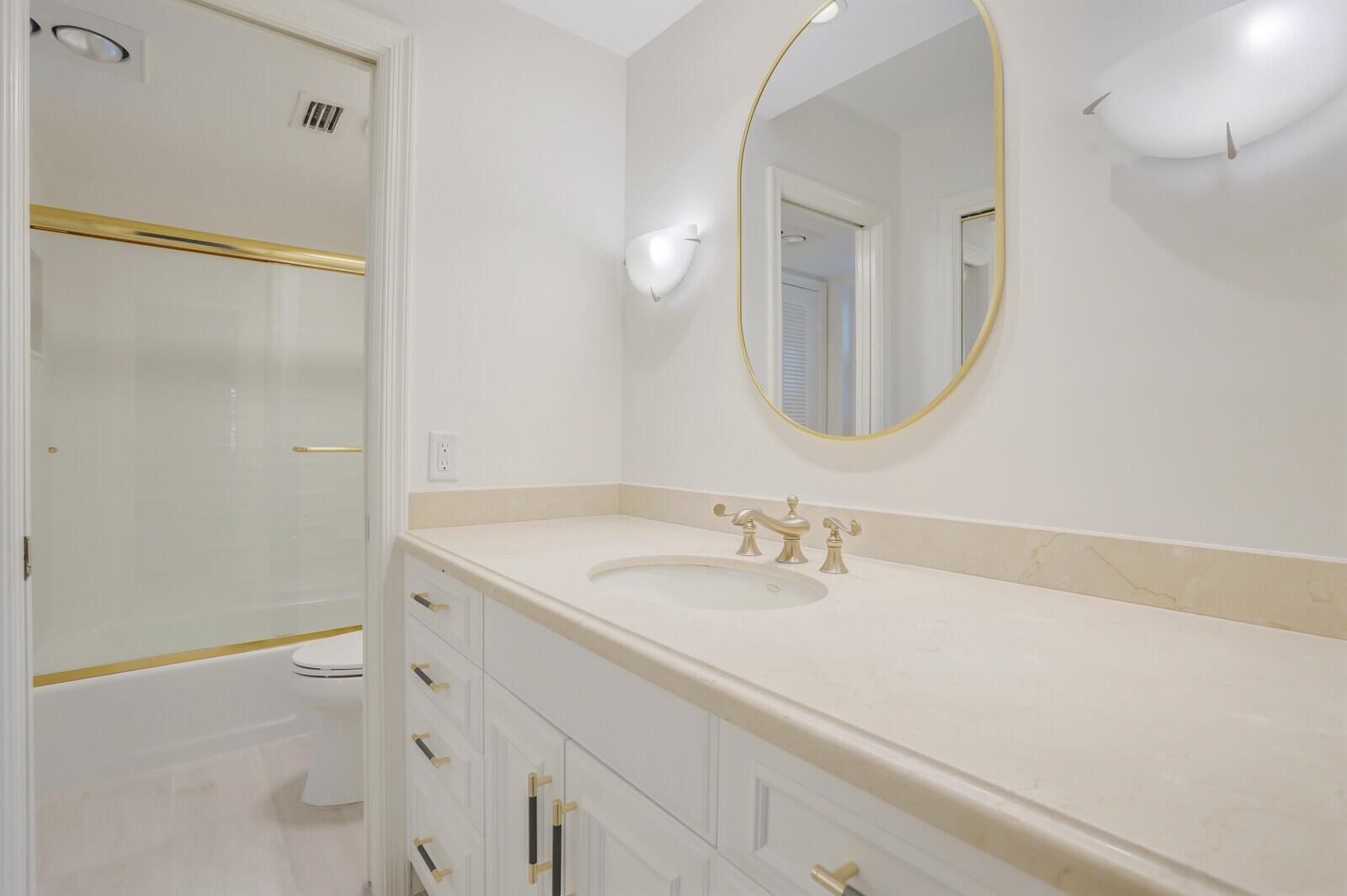 ATLANTIS SHERBROOKE VILLA - Residential