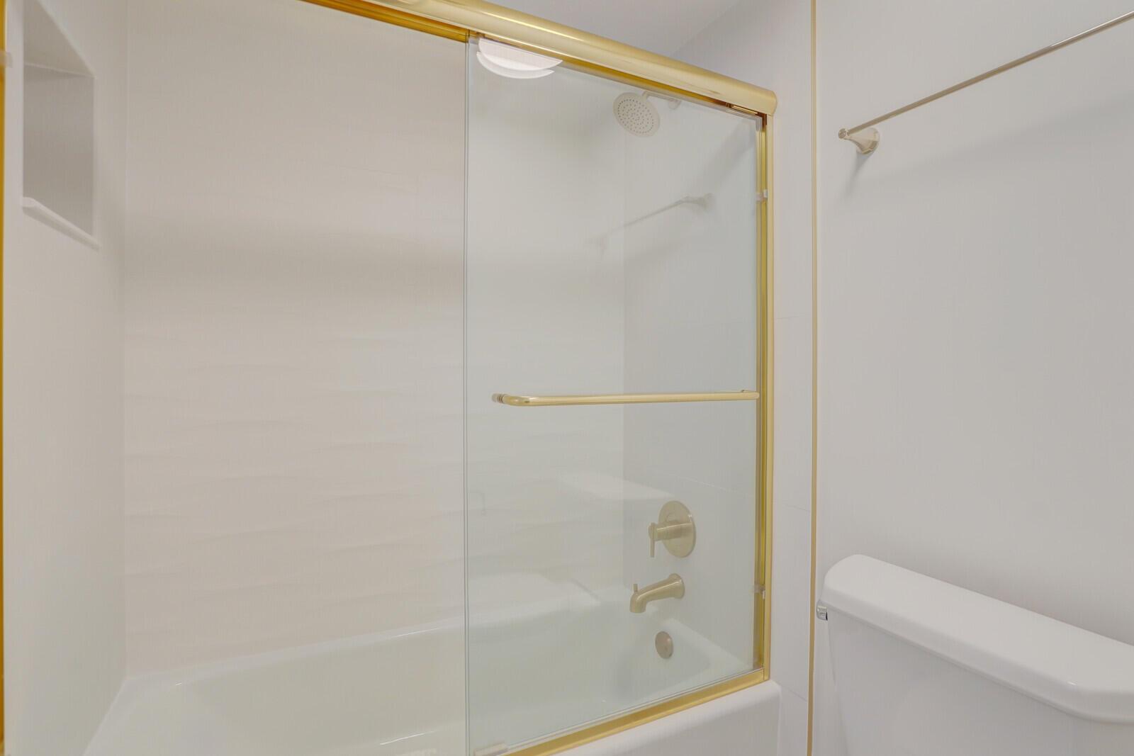 ATLANTIS SHERBROOKE VILLA - Residential