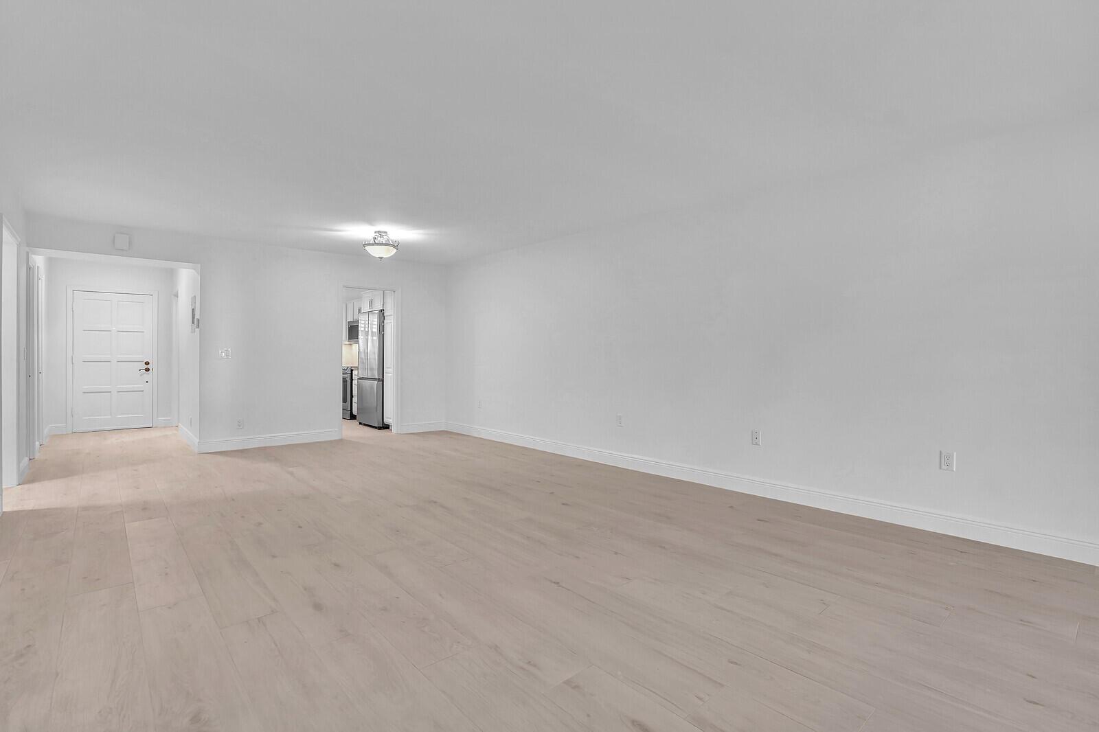 ATLANTIS SHERBROOKE VILLA - Residential