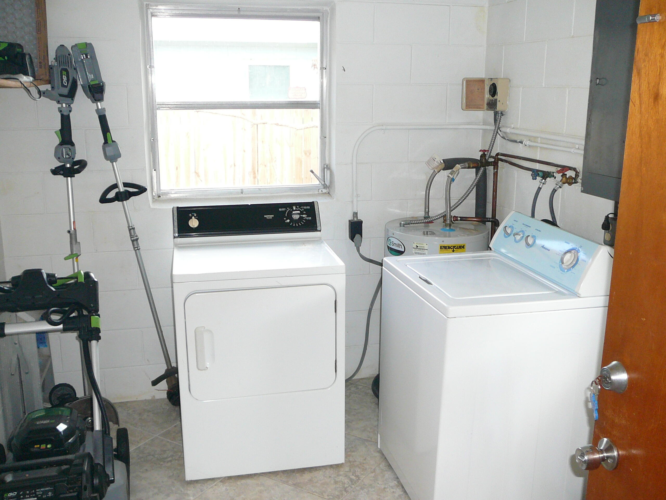 SHERWOOD ACRES UNIT 1 - Residential