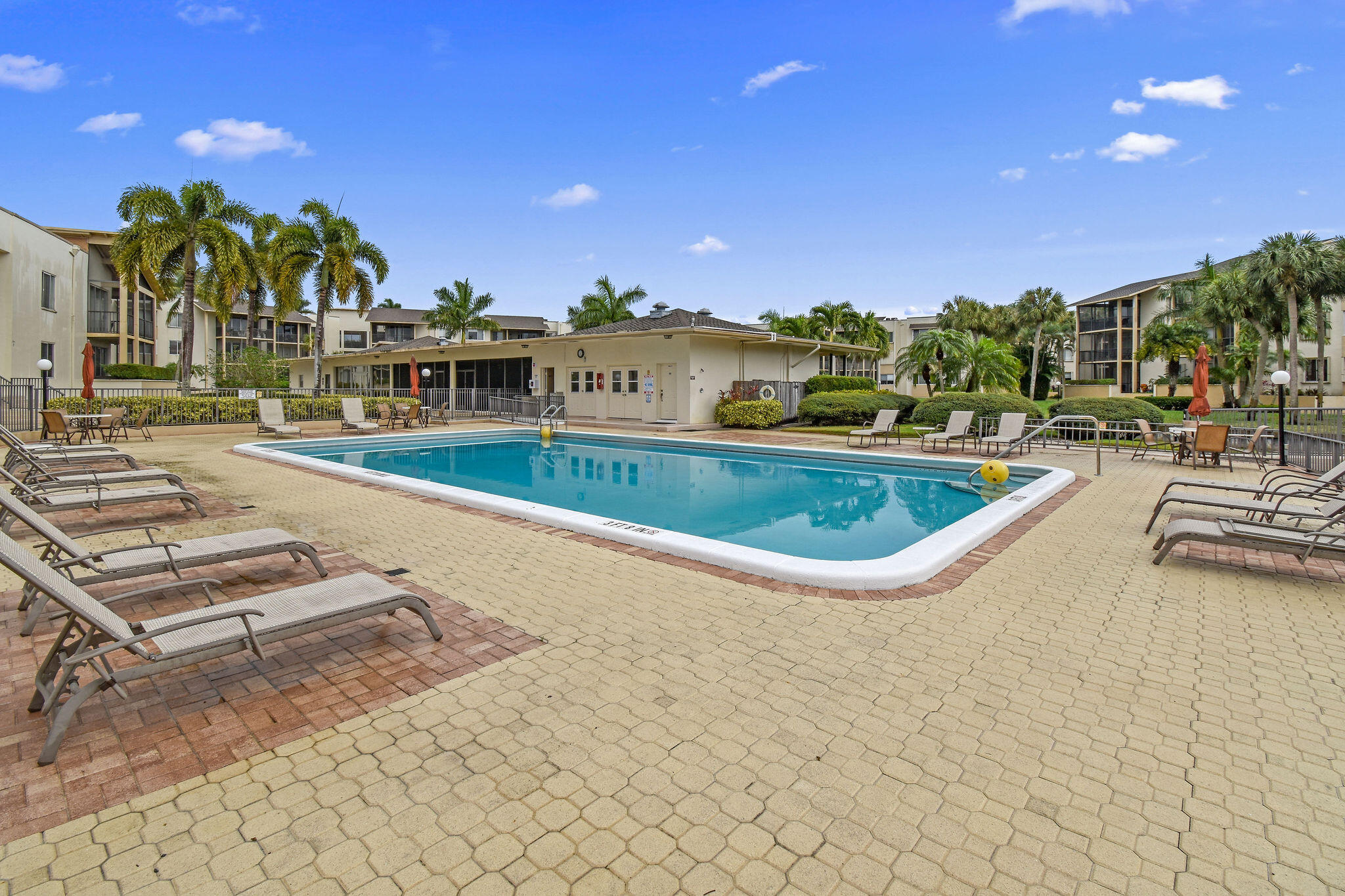 LONGWOOD - Residential