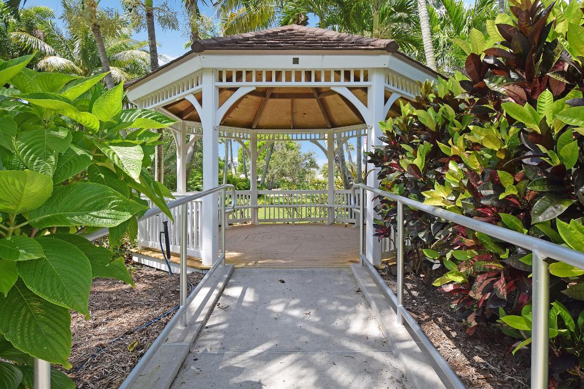 LONGWOOD - Residential