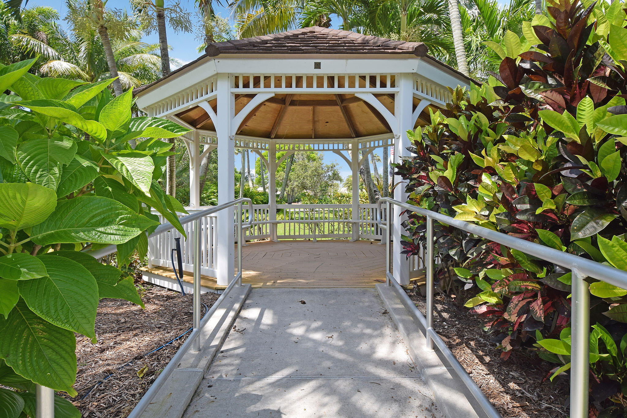 LONGWOOD - Residential