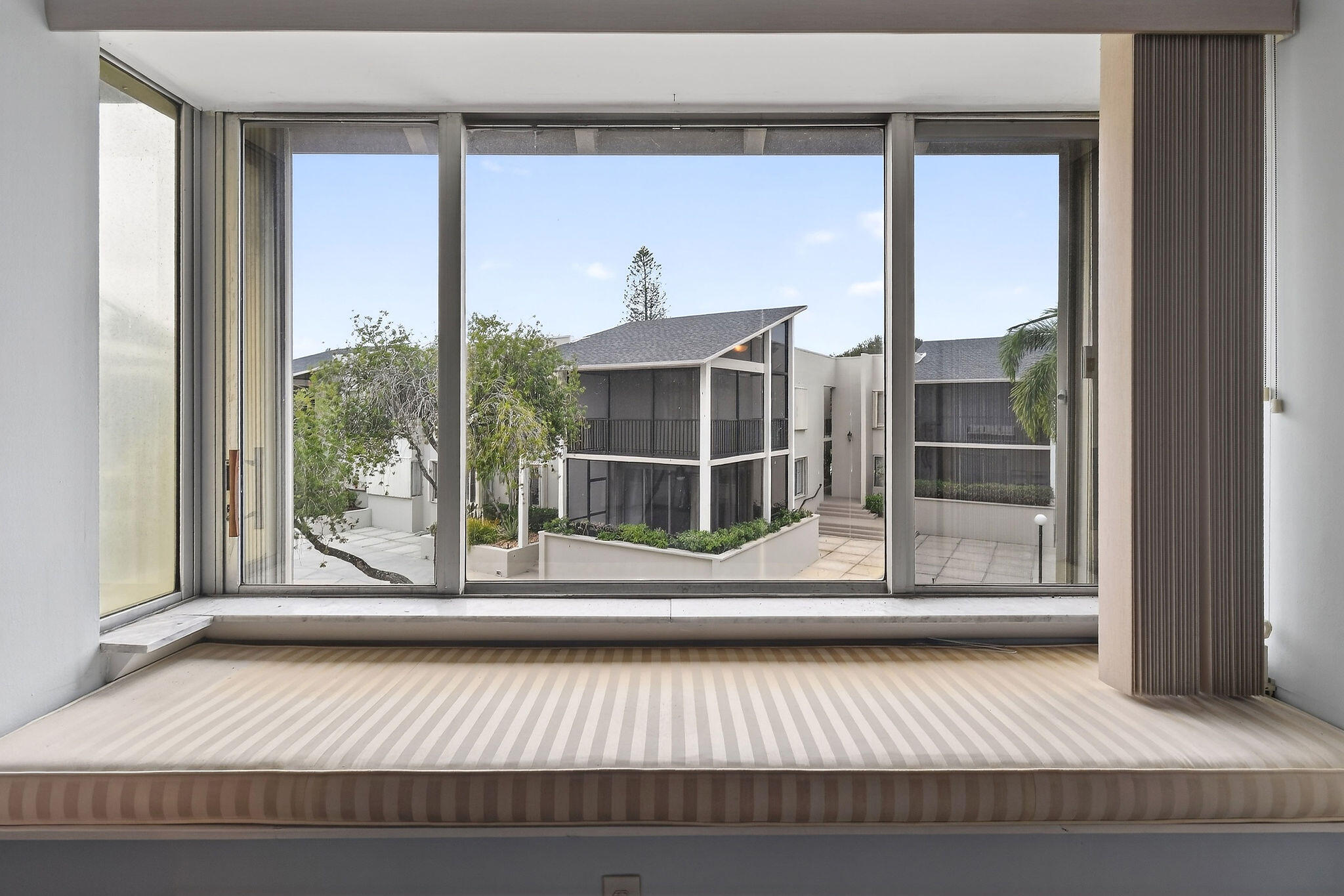 LONGWOOD - Residential