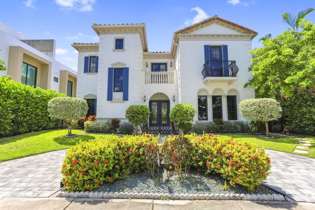 Photo of 1020 Miramar Drive #A, Delray Beach, FL 33483 (MLS # R11118703)