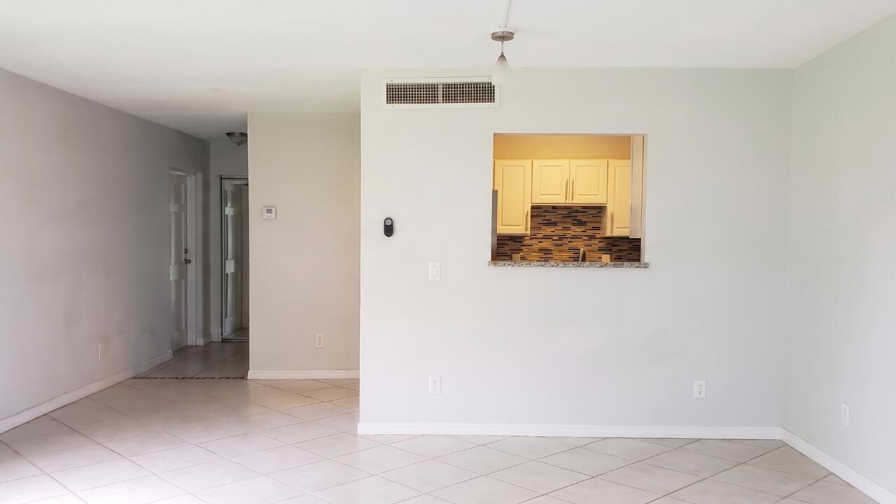 WOODLANDS CONDOMINIUM APARTMENT BUILDING 1 - Residential Lease