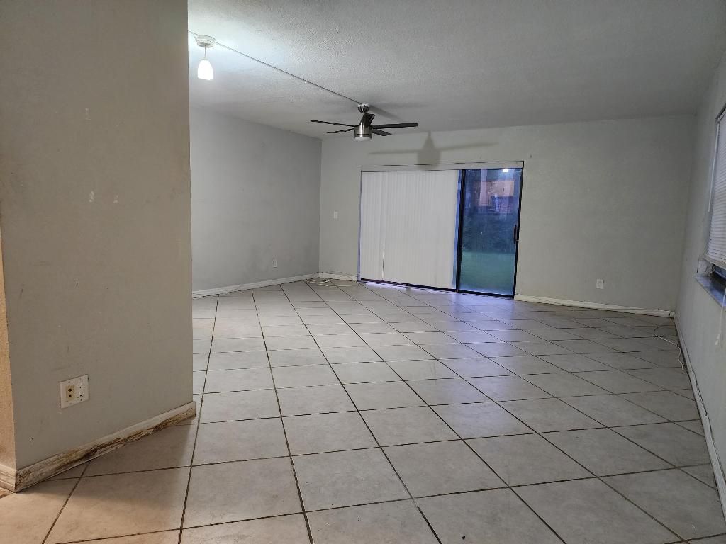 Photo of 2516 S 19th Street #106, Fort Pierce, FL 34982 (MLS # R11151964)