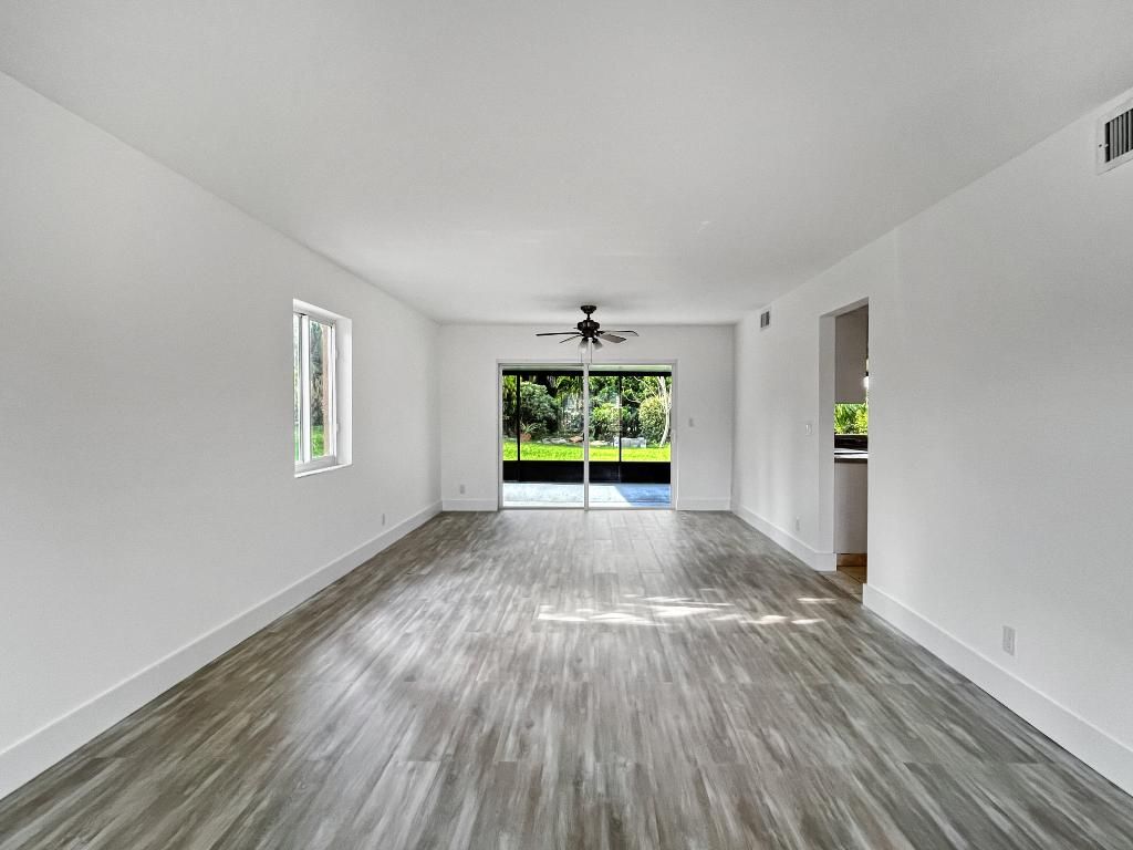 Photo of 9921 Robins Nest Road, Boca Raton, FL 33496 (MLS # R10973932)
