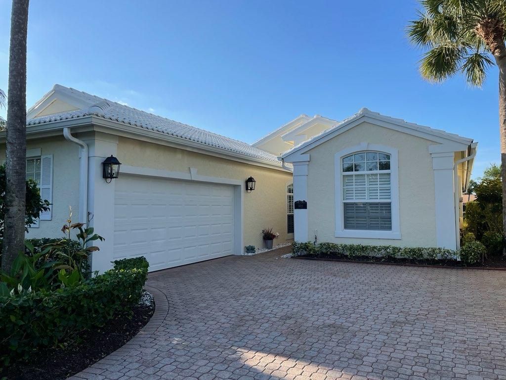 Photo of 3822 Longview Court, Jupiter, FL 33477 (MLS # R10710791)
