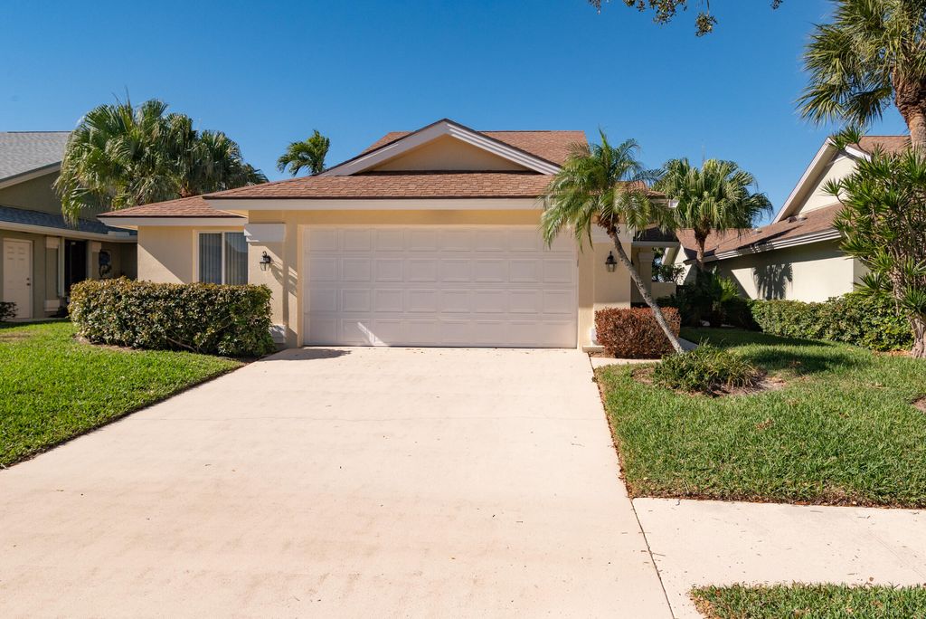 Photo of 216 Ridge Road, Jupiter, FL 33477 (MLS # R11161878)