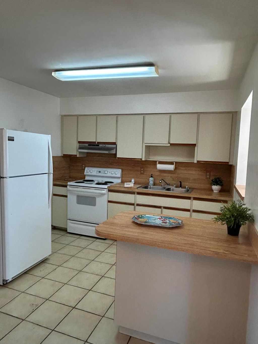 Photo of 2890 Dolphin Circle, Palm Springs, FL 33406 (MLS # B26006869)