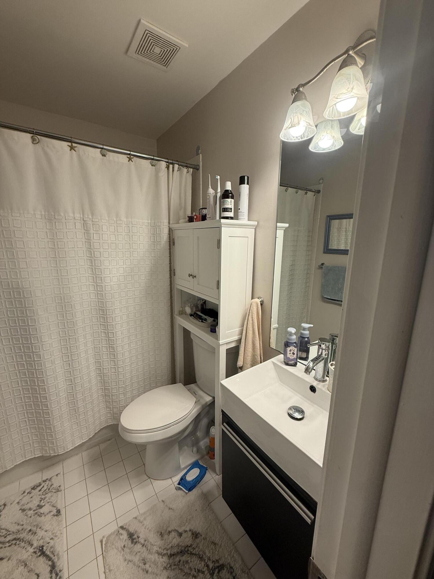 REGENCY LAKES AT COCONUT CREEK - Residential Lease