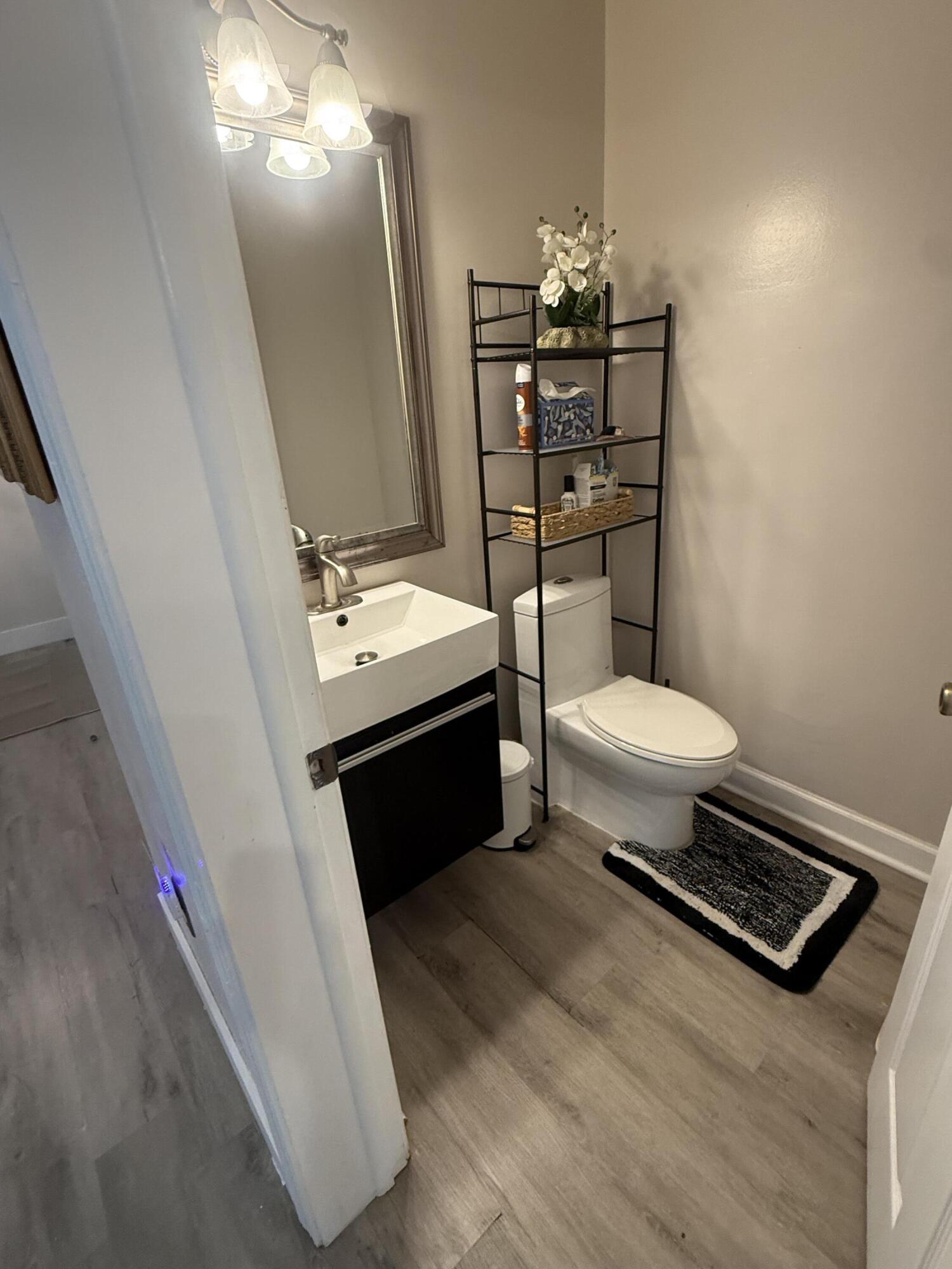 REGENCY LAKES AT COCONUT CREEK - Residential Lease