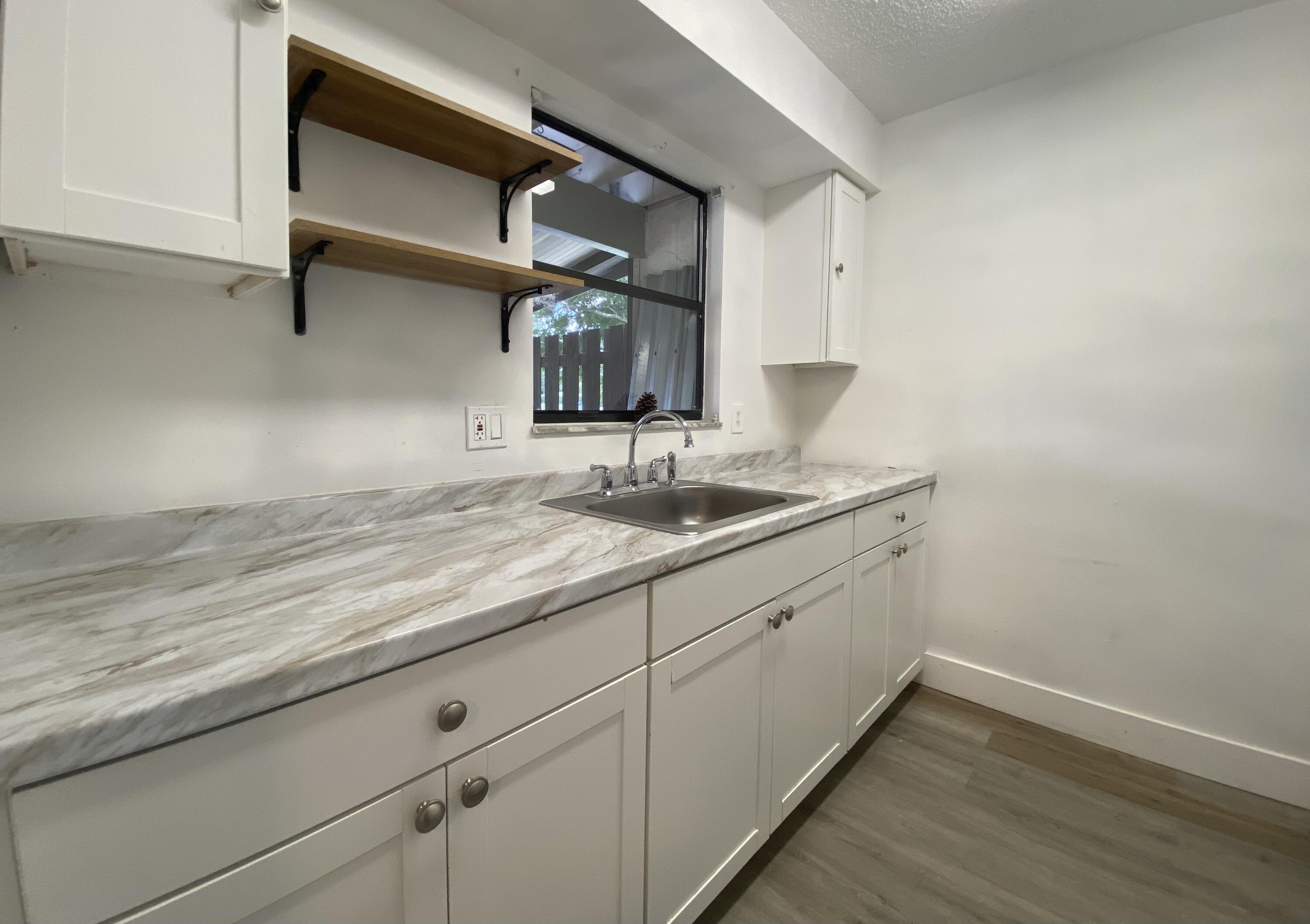 CANALAKE - Residential Lease
