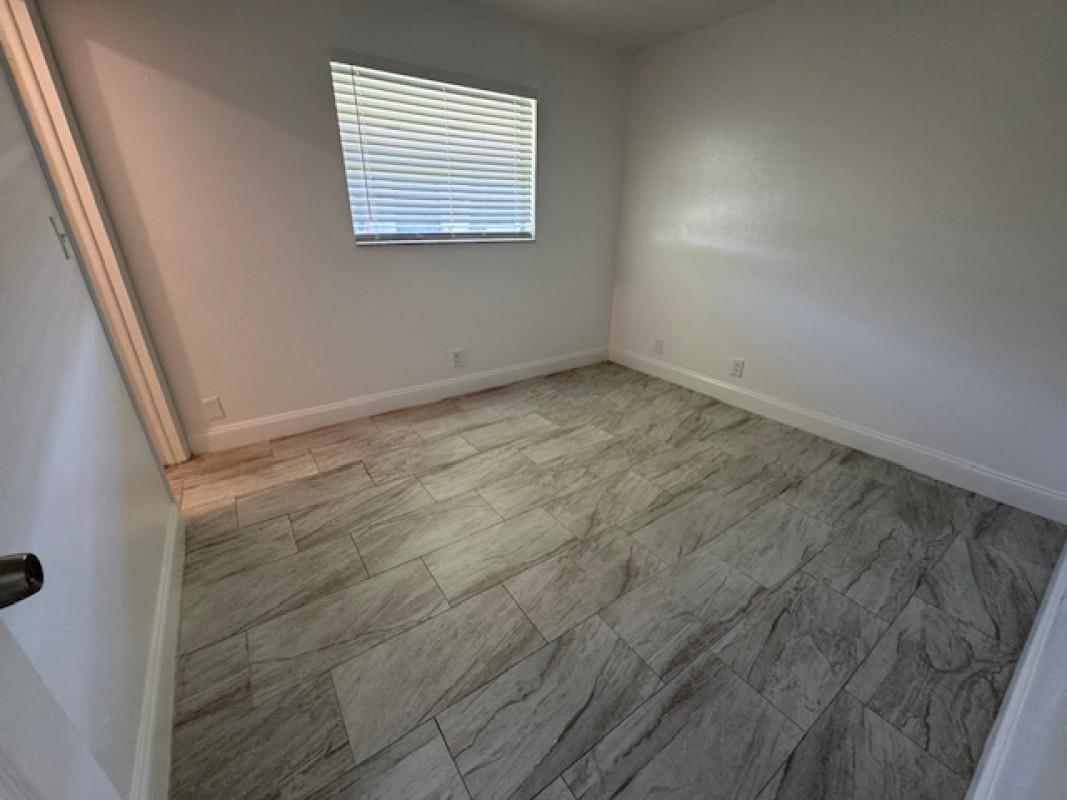 Lakewood Gardens 78-2 B - Residential Lease