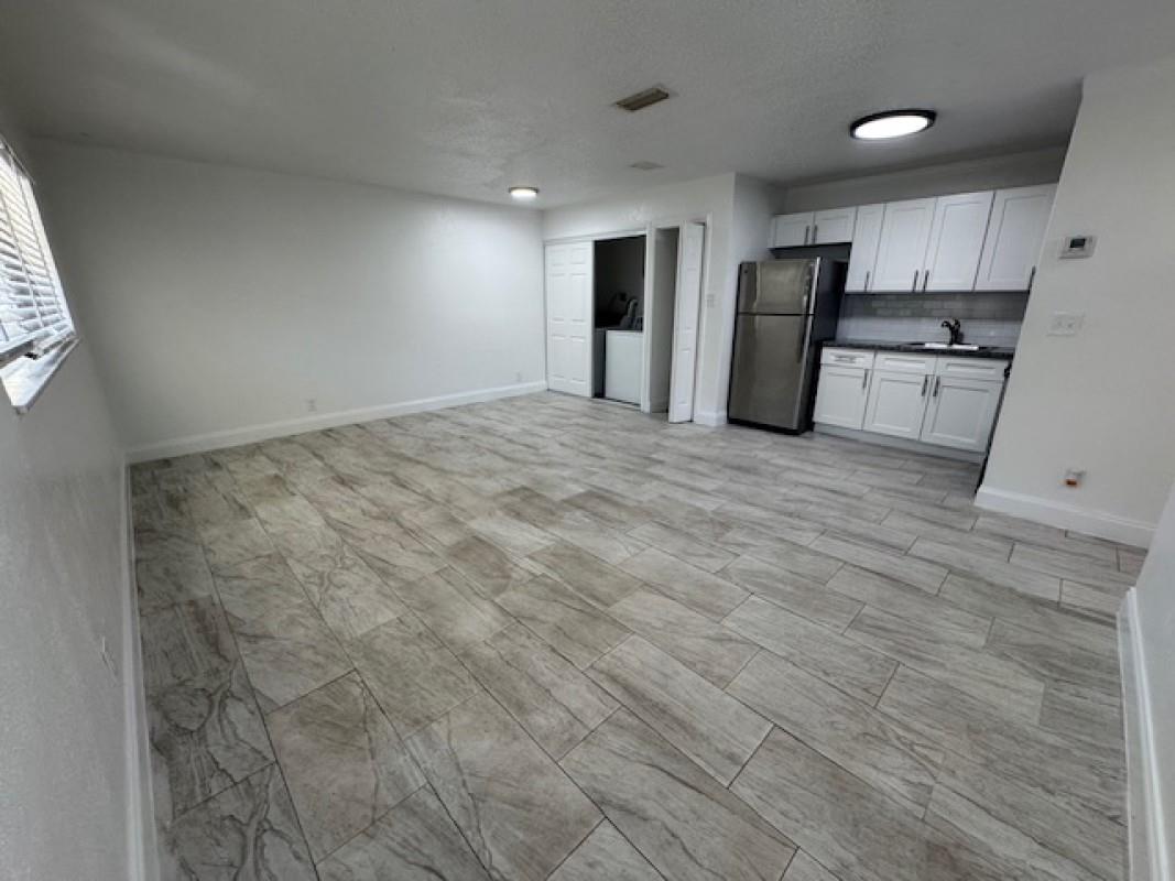 Lakewood Gardens 78-2 B - Residential Lease