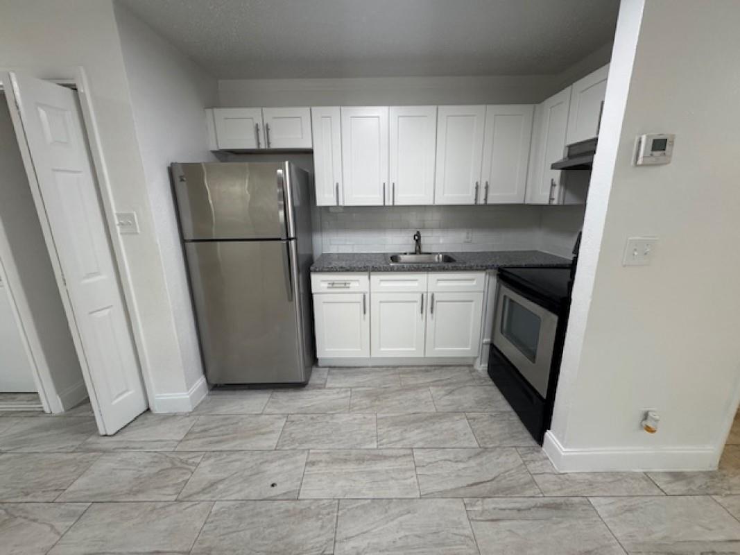 Lakewood Gardens 78-2 B - Residential Lease