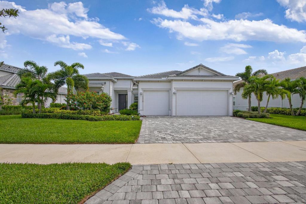 Photo of 10904 Stellar Circle, Palm Beach Gardens, FL 33412 (MLS # R11126721)