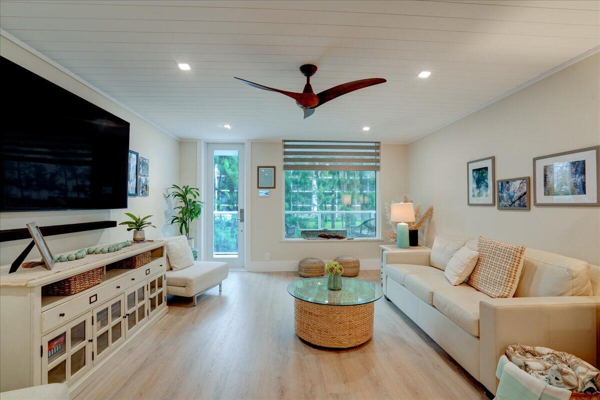PATRICIAN OF PALM BEACH C - Residential Lease