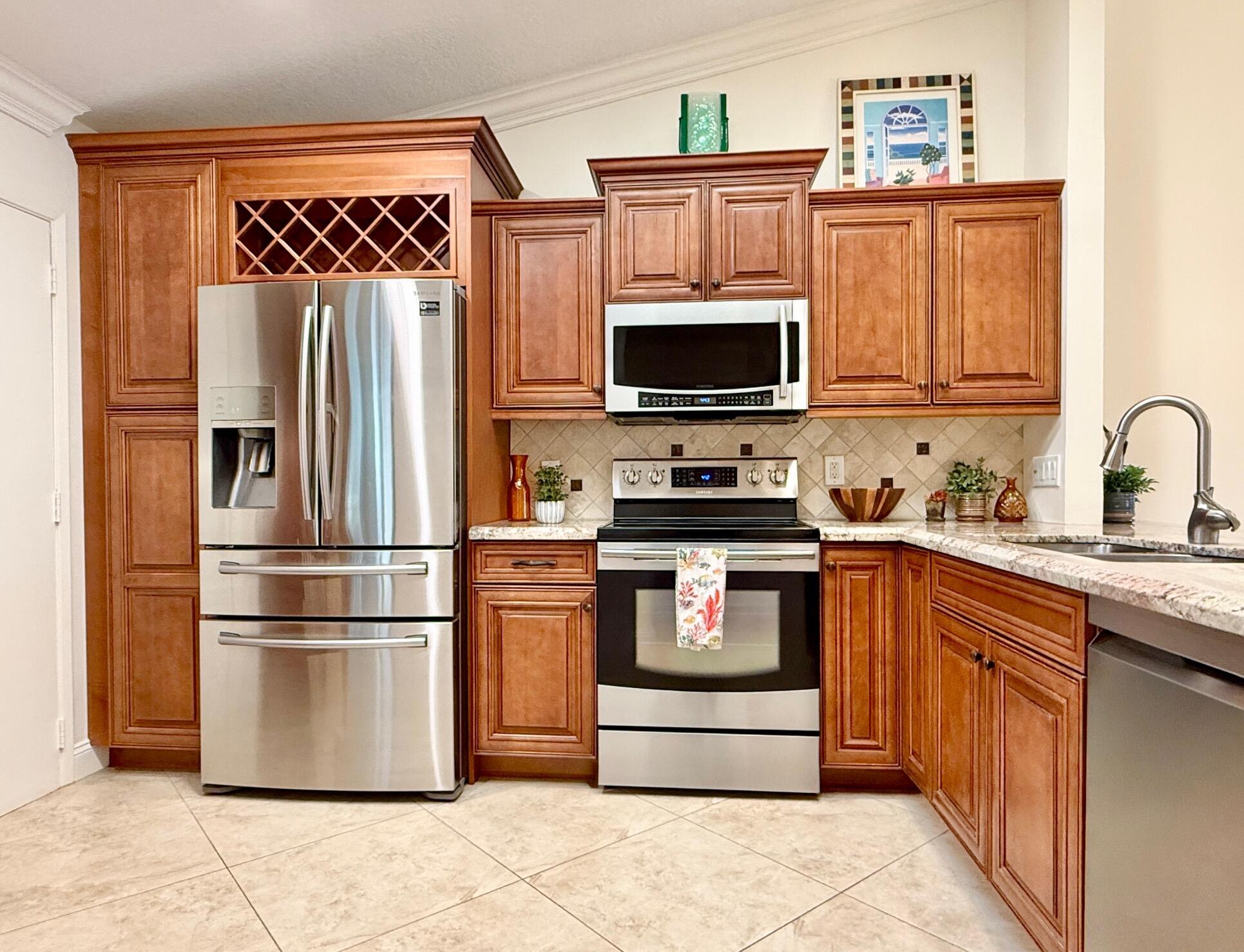 PALM CHASE CONDO - Residential