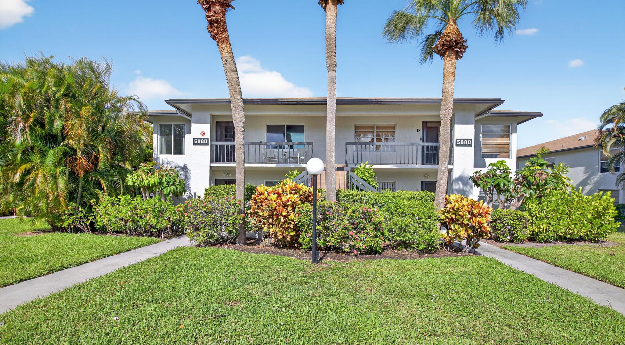 5880 Sugar Palm Court, Unit B