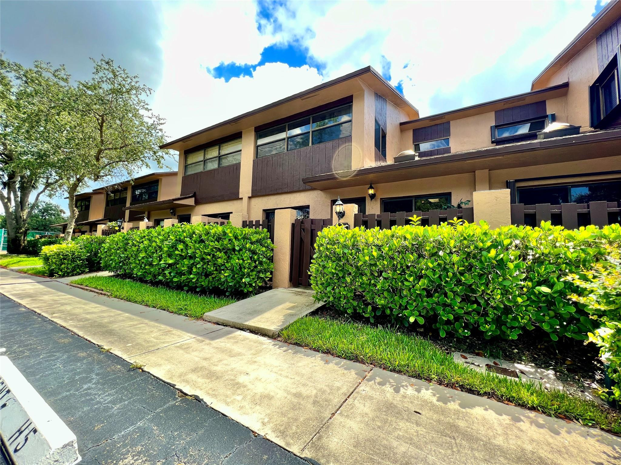 BONAIRE VILLAGE AT WOODMO - Residential