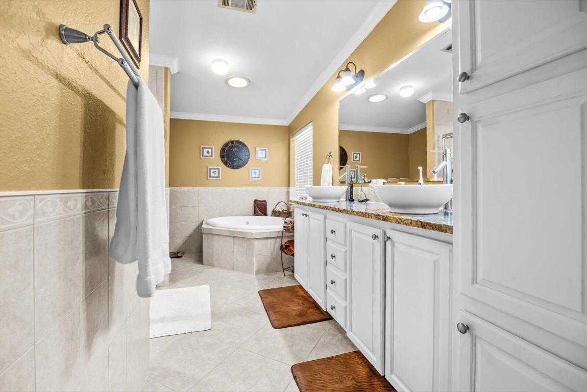 FAIRWAYS AT SAVANNA CLUB REPLAT NO 1 - Residential