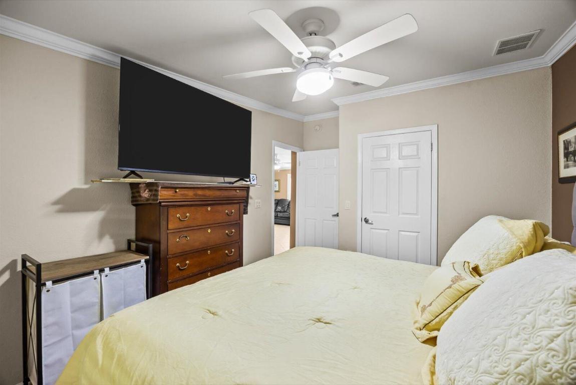 FAIRWAYS AT SAVANNA CLUB REPLAT NO 1 - Residential