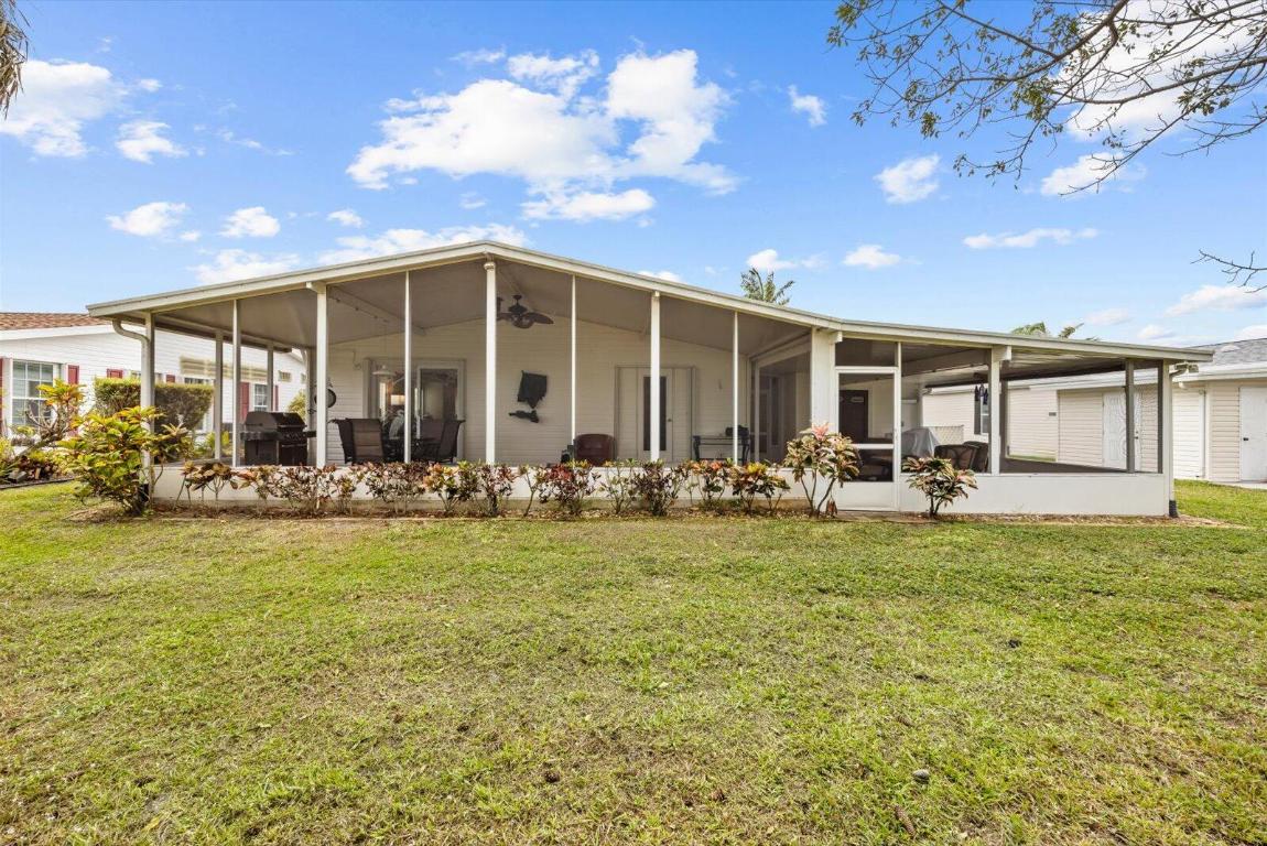 FAIRWAYS AT SAVANNA CLUB REPLAT NO 1 - Residential