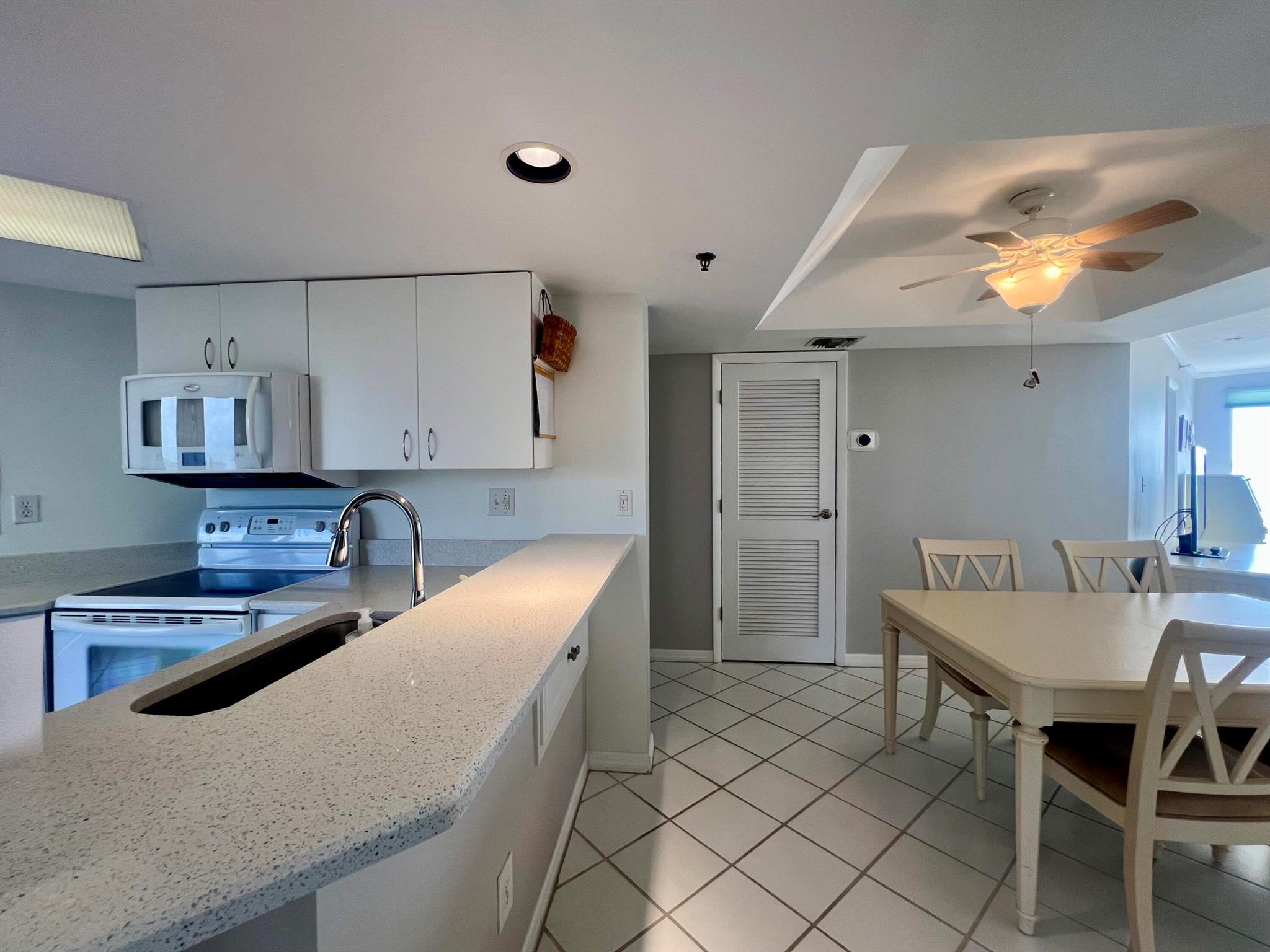 HIBISCUS BY THE SEA CONDO - Residential